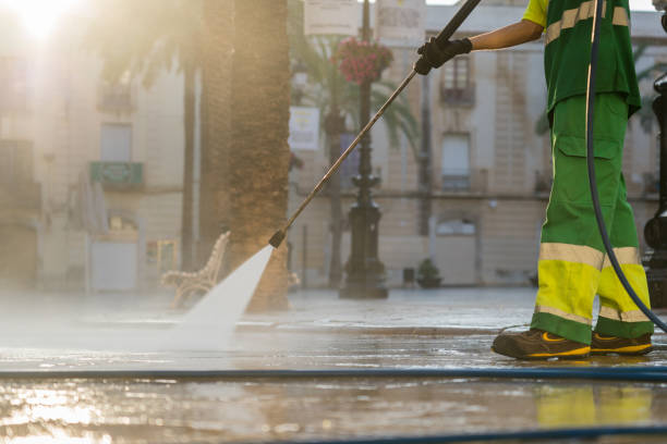 Best Pool Deck Cleaning  in Franklin, PA